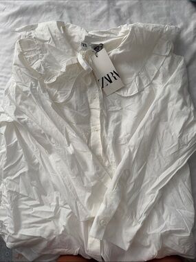 NWT ZARA White Ruffle Collar Button-Up Blouse